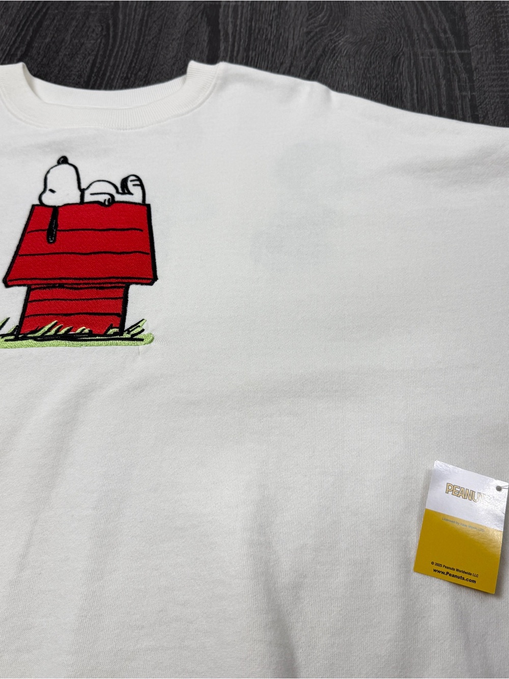 Peanuts Characters Off White Double Sided Sweatshirt Women's Size XL NWT - Picture 7 of 10